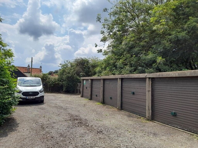 CHEAP SECURE GARAGE FOR RENT, 24/7 IDEALLY LOCATED IN NORFOLK, EAST ANGLIA