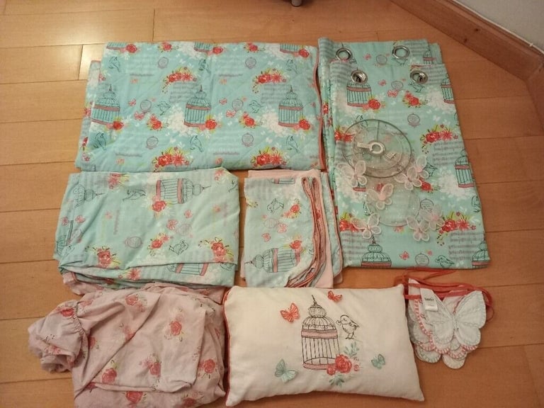 image for Dumelm bedding, curtains & accessories set