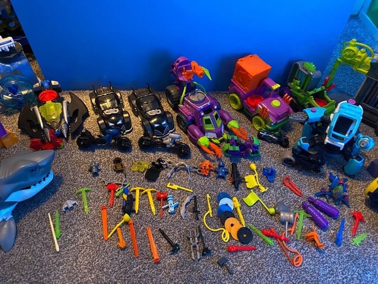 Imaginext DC Super Friends Toy Bundle