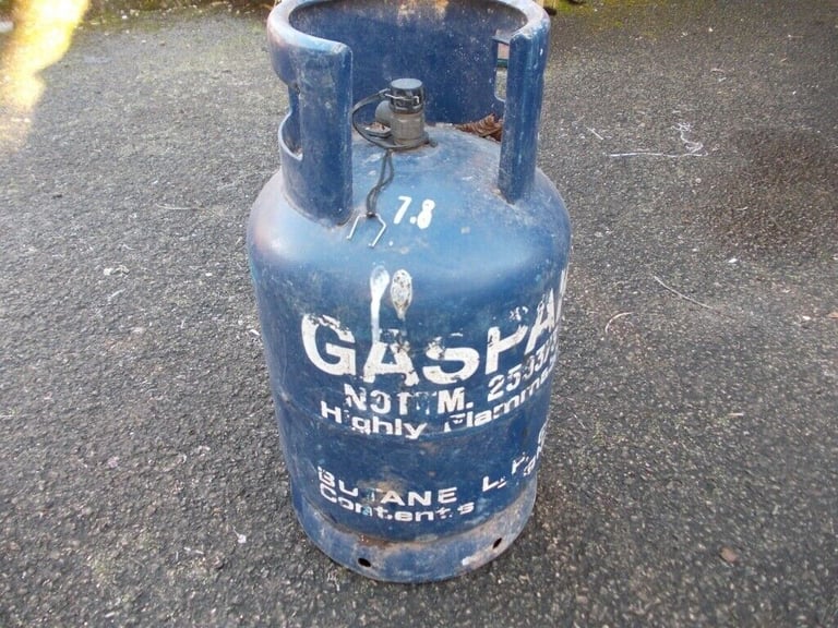 BUTANE GAS BOTTLE 7 KG FOR REFILLING.