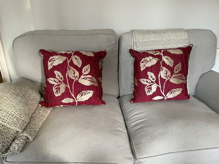 image for 2x Hamptons Square Fuchsia Pink & Gold Leaf Floral Cushions - 35cm