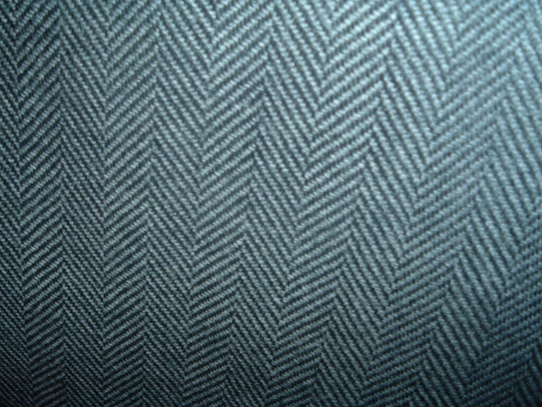 LADIES 80/90S  SUIT  NEVER USED