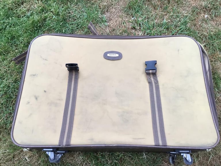 image for PAIR OF  VINTAGE CARLTON SUITCASES ON WHEELS 