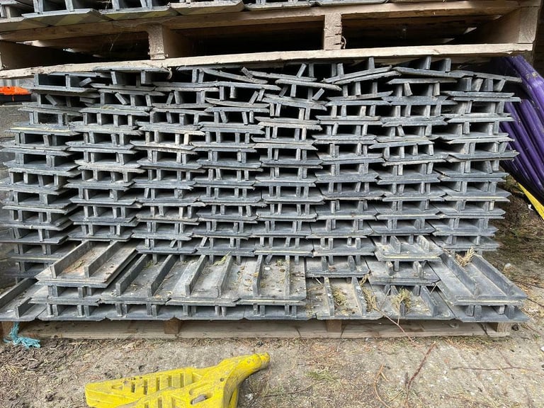 Utilities Narrow Trench Boards 1.22m x 200mm x 100mm 