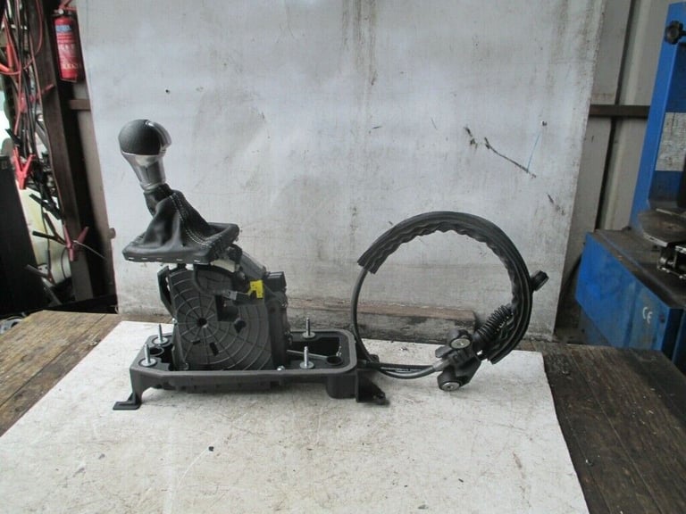AUDI S3 A3 8V S LINE 2.0 TSFI 17-2019 S TRONIC GEAR LINKAGE SELECTOR 8V2713023AH