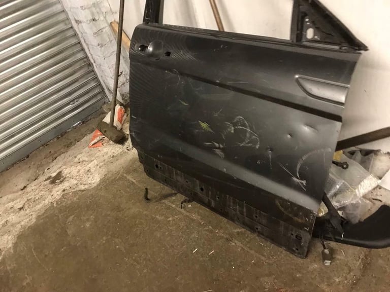 RANGE ROVER EVOQUE L538 DRIVER SIDE OFFSIDE FRONT DOOR (2011-2018)