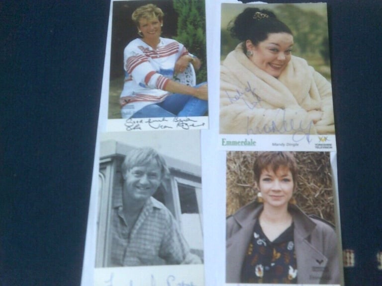 12 MIXED EMMERDALE FARM SIGNED PHOTOS  