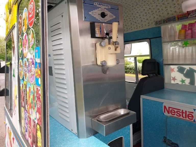 1987, BEDFORD CF2 SOFT ICE CREAM VAN  2300 cc