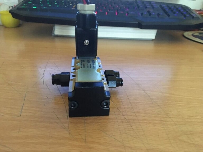 Lang VS13/51 220V (5/2) Pneumatic Solenoid Valve