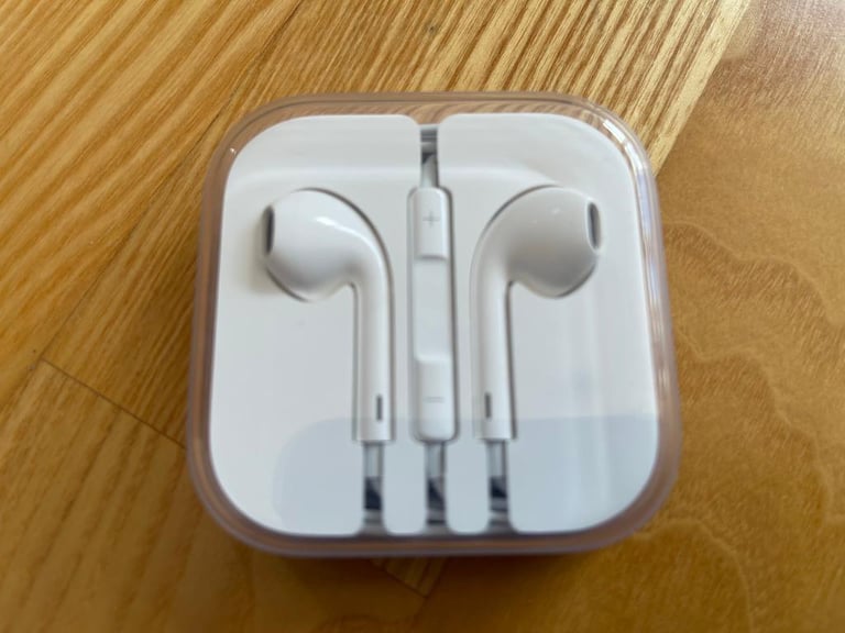 image for Apple Ear Pods