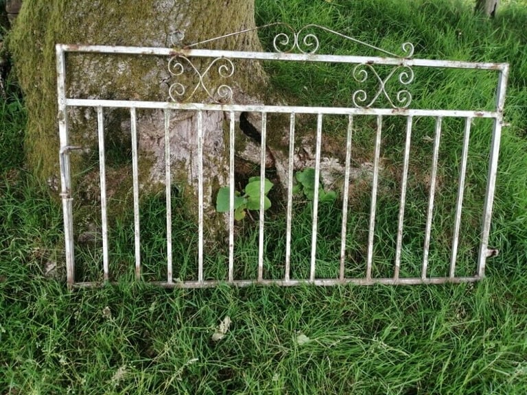 9ft DRIVEWAY GATES