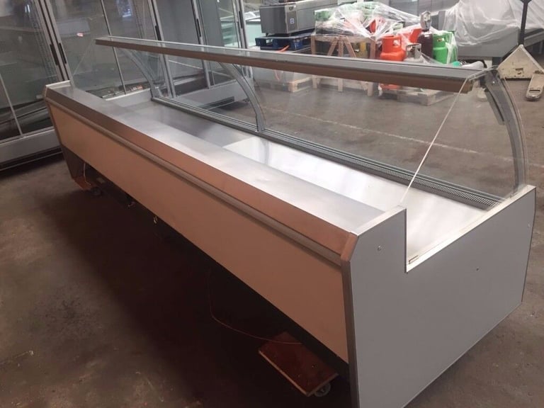 Refurbished 3.75m Butcher display fridge / Meat Display fridge Counter