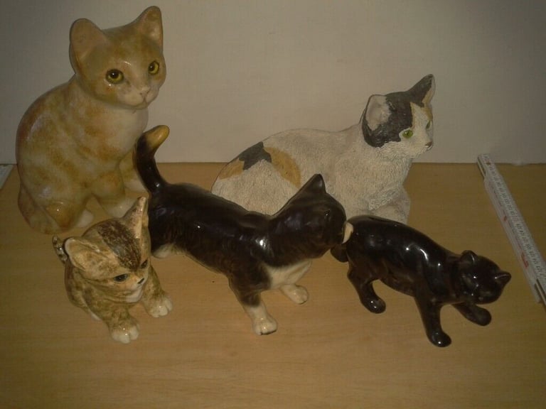 image for 5 CAT FIGURINES COLLECTION ONLY