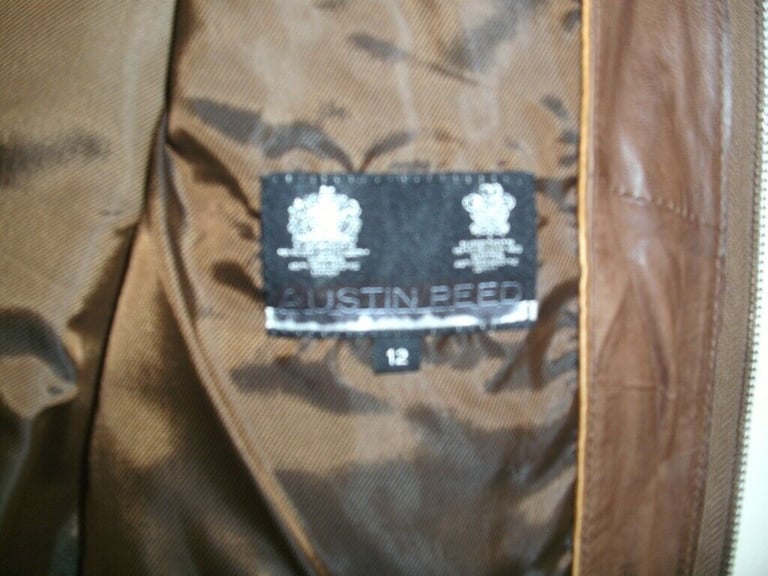 Gorgeous Austin Reed Real soft Leather Jacket Size 12 Like-New