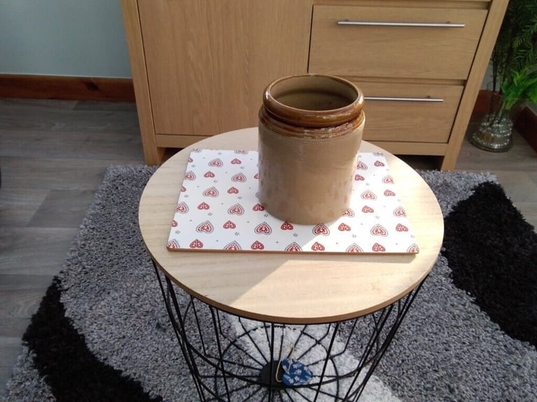 Stoneware pot