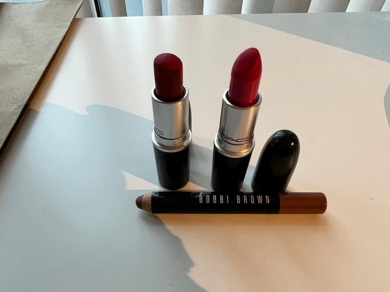 2 X MAC lipstick & Bobby Brown lip pencil 
