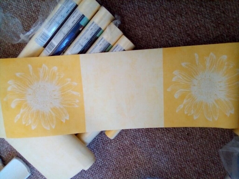 image for NEW Llewelyn Bowen 8 rolls of light yellow wallpaper +2 borders