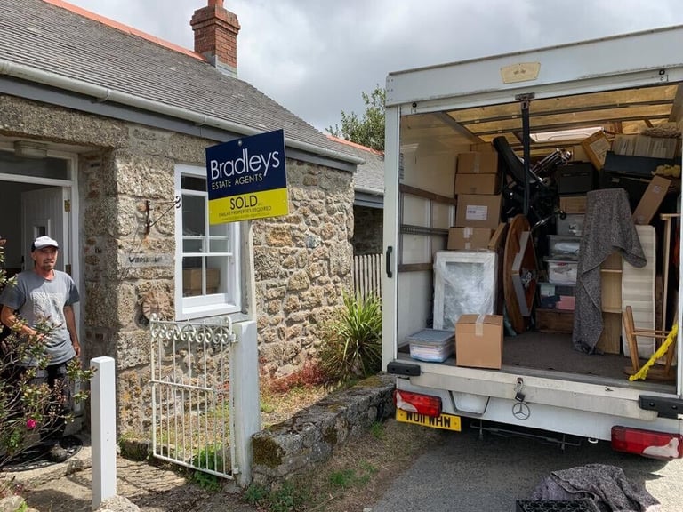 Polite man with a big clean Luton van for removals, deliveries and house clearances