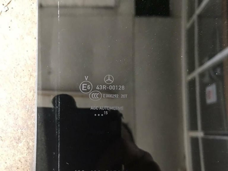 MERCEDES BENZ CLA W117 ESTATE OSR DRIVER SIDE REAR RIGHT DOOR GLASS (2012-2019)