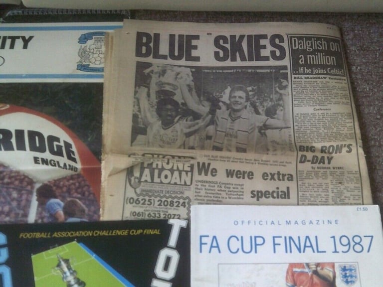 5 MIXED COVENTRY CITY FOOTBALL ITEMS 
