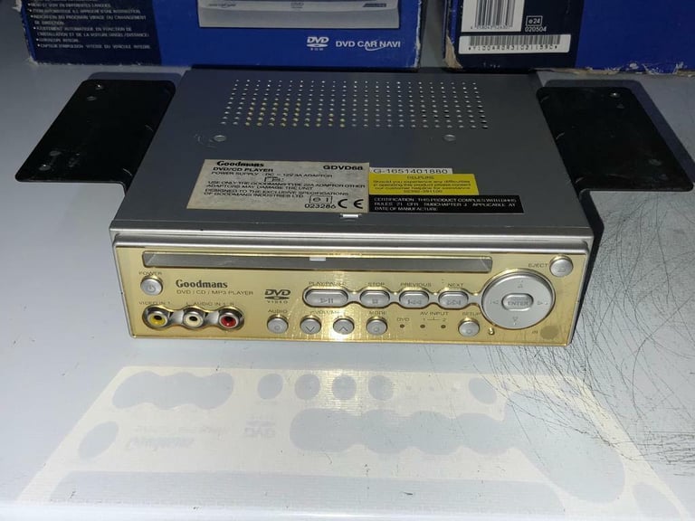 image for CAR DVD PLAYER, TV SCREEN, REMOTE.