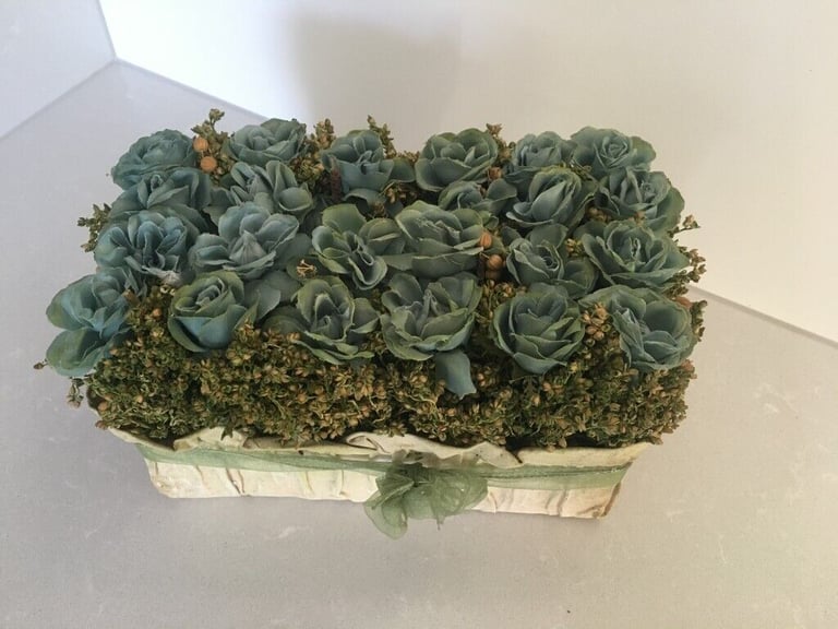 image for Decorative flower basket 