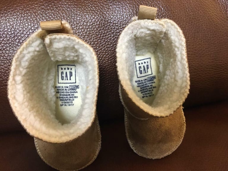 New, BaBaby Gap suede boots,