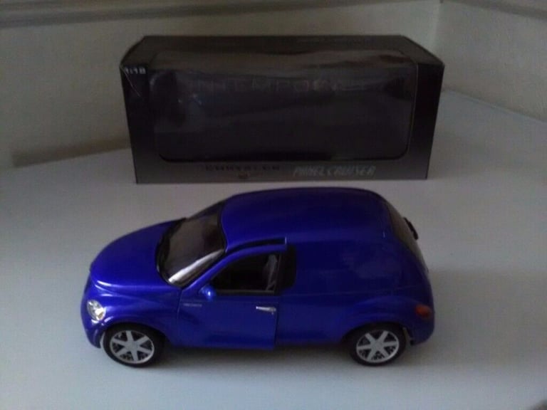 Auto Art Model Chrysler PT Cruiser.