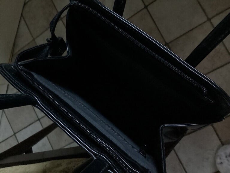 VINTAGE BAGOUCCI HANDBAG..BLACK..9ins x 9 ins x 3 ins