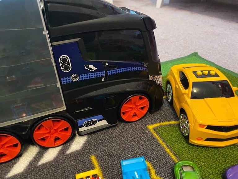 Toy car bundle hot wheels cars with toy Matt and car carry csse