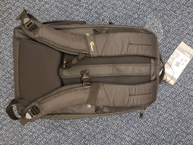 LowePro Fastpack 250 AW ll DSLR Camera Backpack