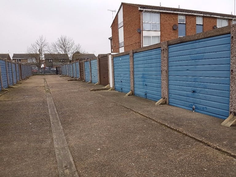 Garage/Parking/Storage to rent: Clyde (r/o 26 Ashlands Court) East Tilbury, RM18 8RY 
