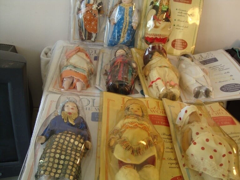 image for DOLLS - TWICKENHAM JOB LOT OF 19 DELUXE PORCELAIN DOLLS BRAND NEW IN ORIGINAL PACKAGING