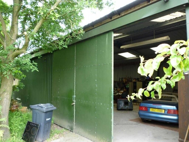 Brilliant barn for workspace and storage | CHESTER (CH3) 