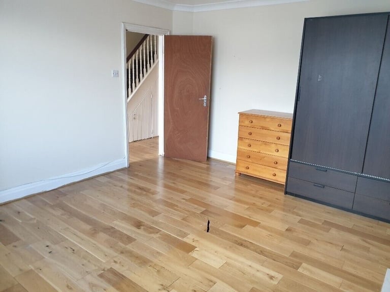 image for  Preston road double room  £800 per month including all bills
