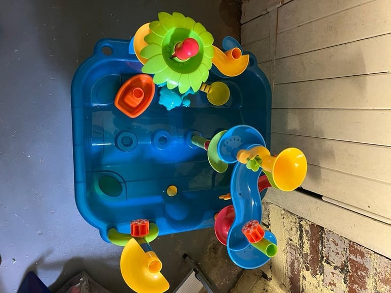ELC water play tray 