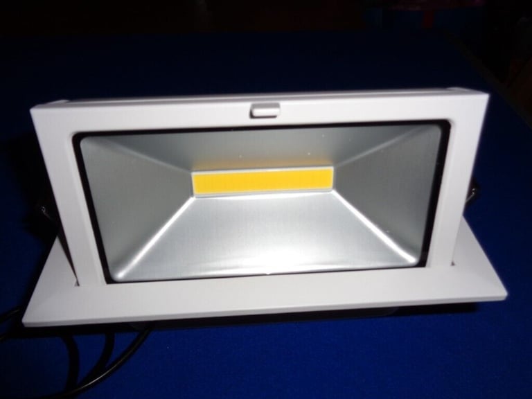 image for indoor-outdoor ip65 led floodlight-wallwasher (NEW)