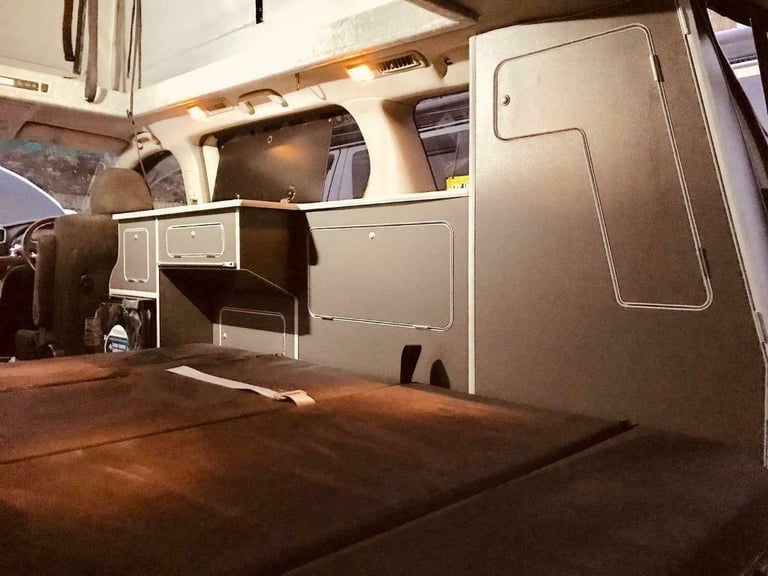 2008 Toyota ALPHARD VELLFIRE POP TOP 4 BERTH NEW CAMPER CONVERSION RUST FREE 