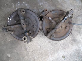 Front hubs and trunions. 