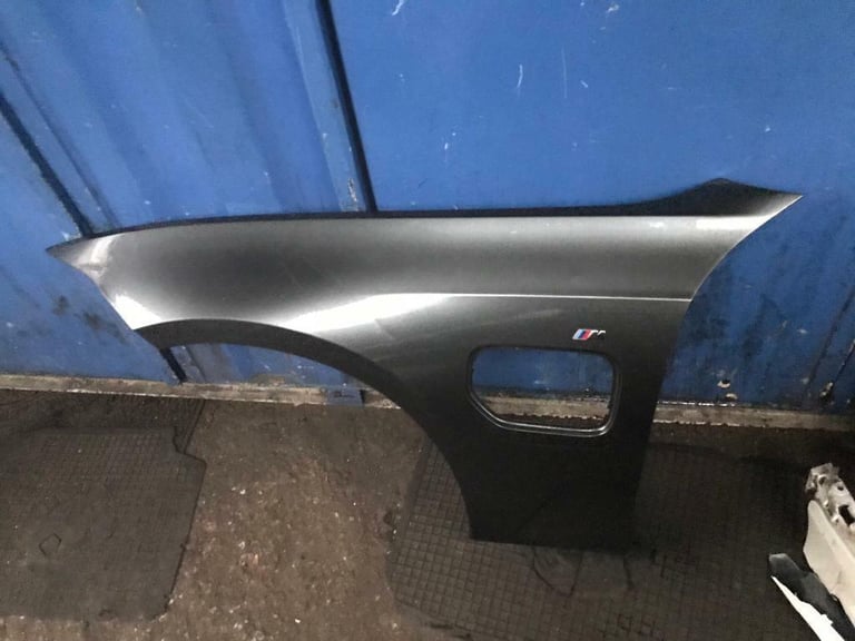 BMW 3 Series 2020 G20  hybrid  passenger side wing