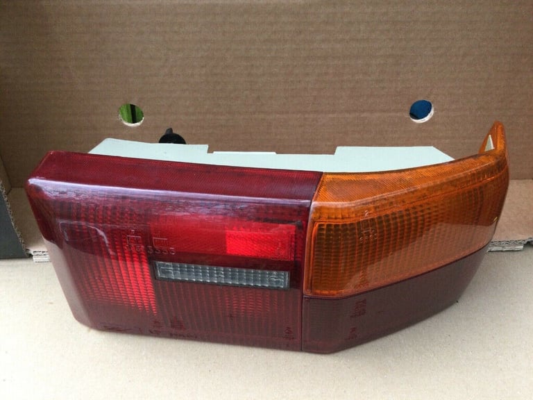 image for NEW OLD STOCK MAESTRO OFFSIDE REAR LIGHT 