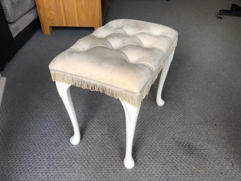 Beautiful Vintage Swanglen Furniture Button Dralon Dressing Table Stool White