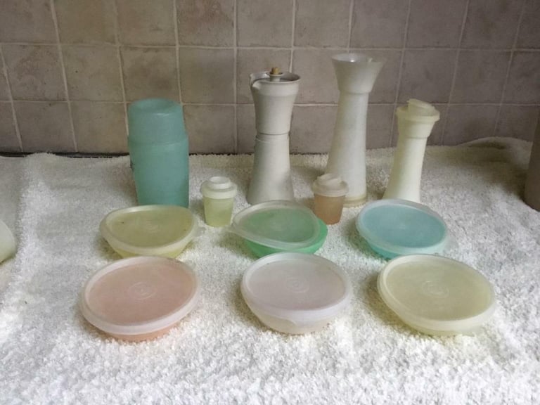 1960/70’s TUPPERWARE  (SELLING EVERYTHING SEPARATELY)