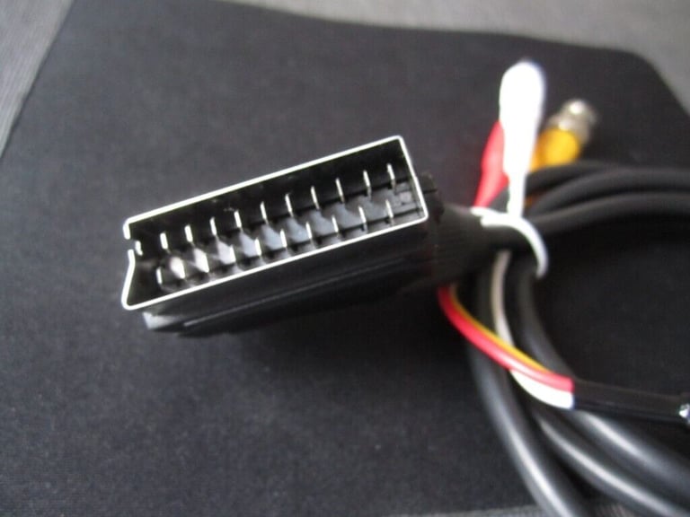  SCART to BNC Input and 2 Twin RCA/Phono Audio Video Cable Lead AV VCR CCTV NEW