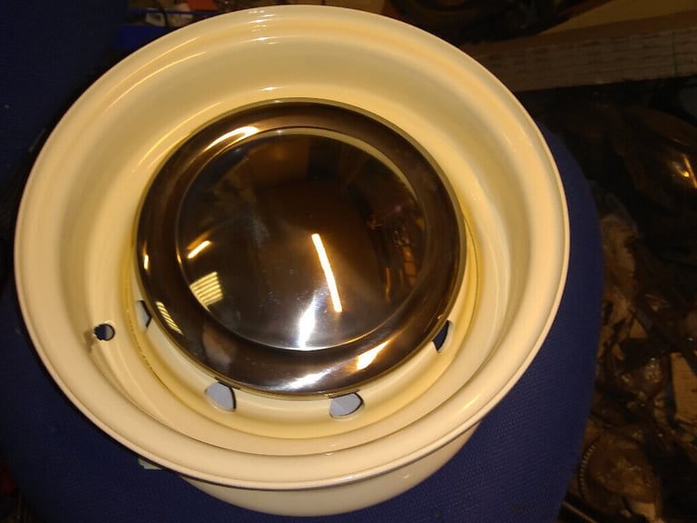CLASSIC MINI 4.5 J X 10 COOPER S STYLE STEEL RIMS WITH CHROME CENTRE CAPS 