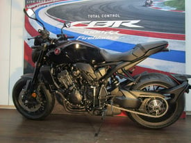 Honda CB1000R PLUS, BLACK EDITION