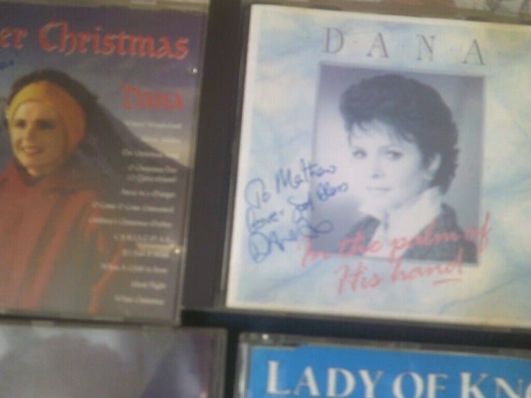 9 SIGNED DANA ITEMS  LP   CD  BOOK    DEDICATED 