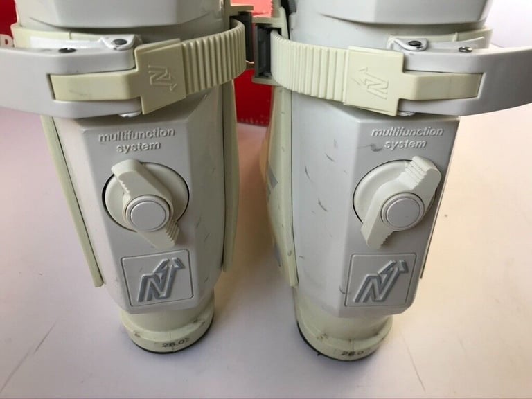 Vintage Ladies Ski Boots Size 6 In Original Box