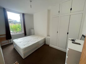 image for 2 DOUBLE ROOMS IN BATTERSEA