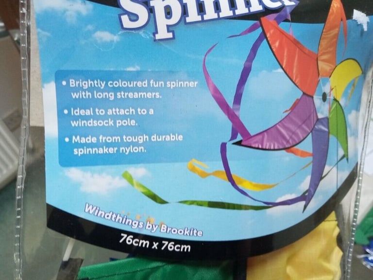 image for BRAND NEW IN PACKETS (2x) Bird Scarers / Garden Spinners (Star Spinner